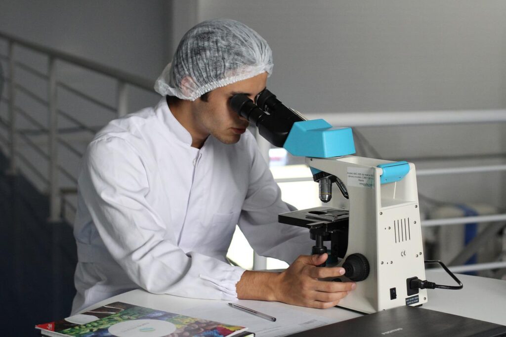 health care, laboratory, microscope-2141259.jpg